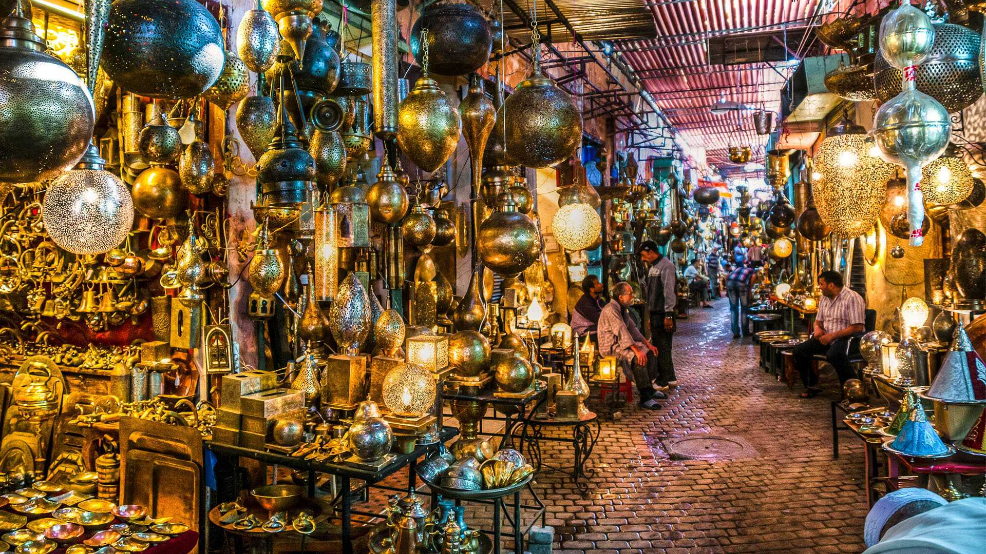 Marruecos y Lisboa: cuando el desierto conoce el mar 1 Zoco de Marrakesh nueva