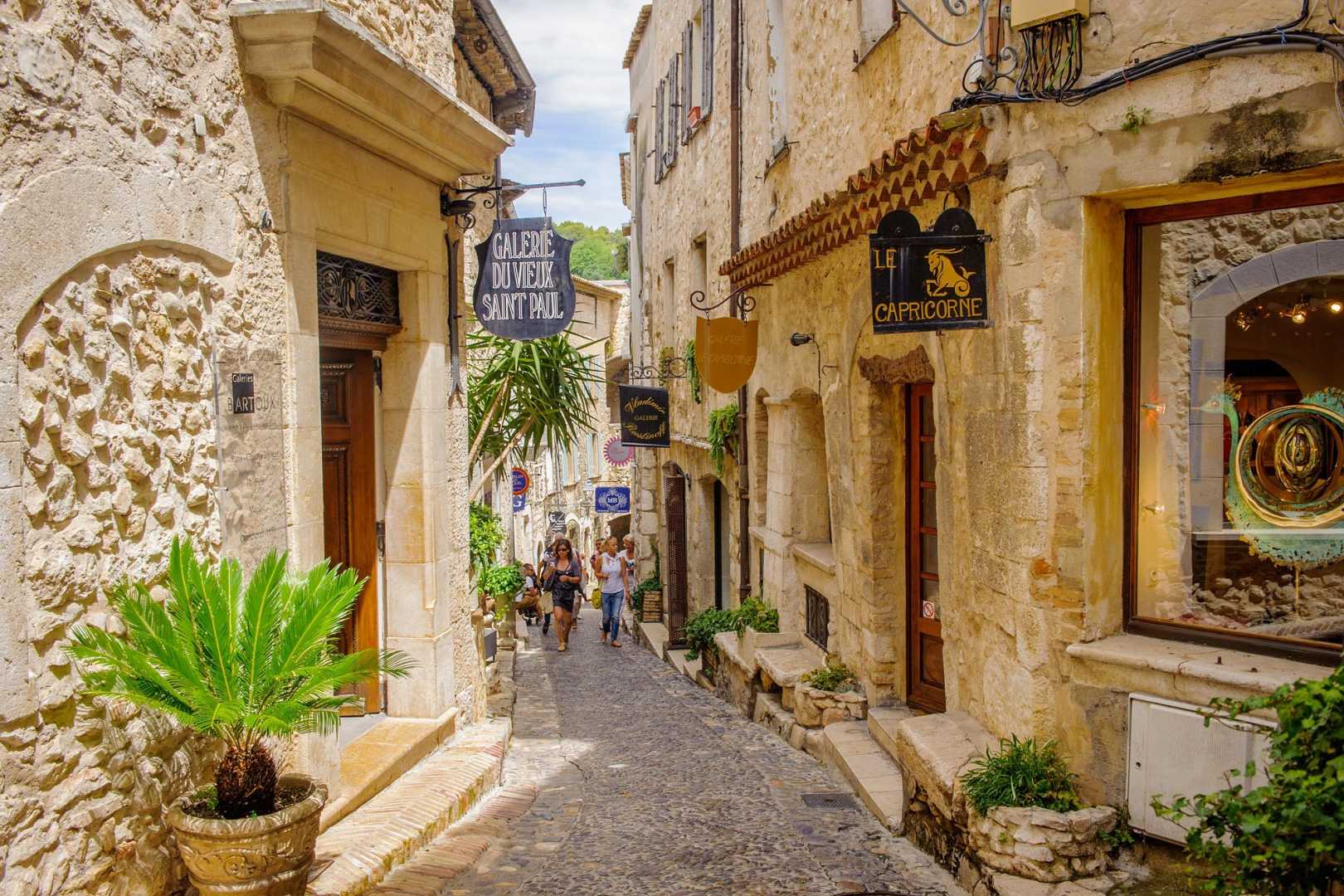 Entre arte, flores y paisajes: Un recorrido único por Provenza 3 St Paul de Vence blog