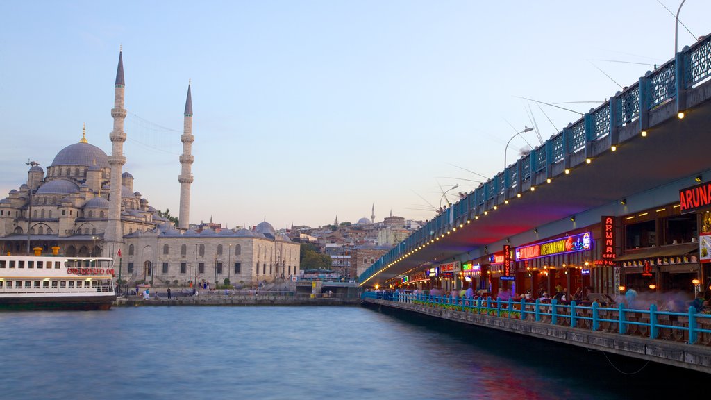 Tres experiencias para vivir en tu próximo viaje a Estambul. 2 Puente Gálata Viaje a Estambul