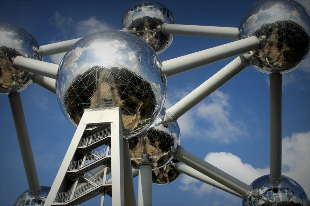 10 actividades imperdibles para visitar Bruselas en Diciembre 2 museo atomium bruselas