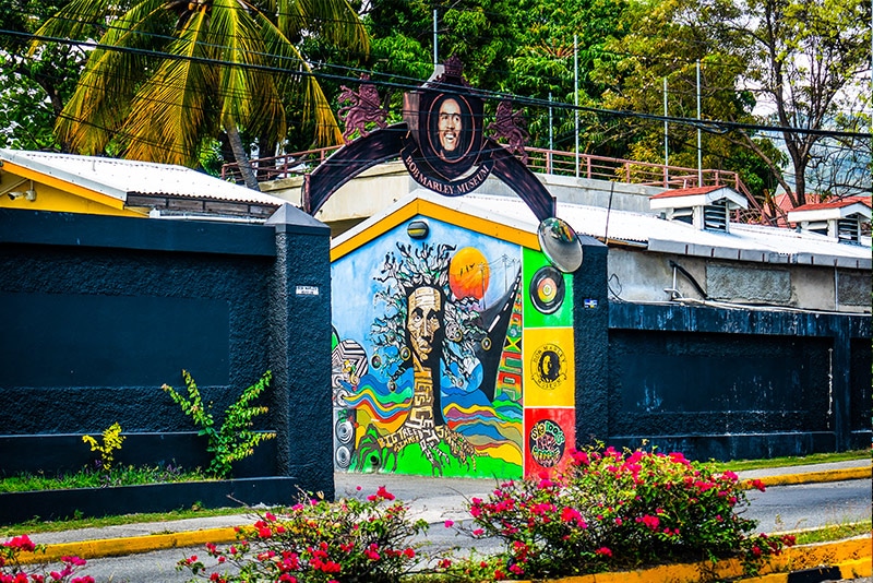 8 razones para elegir Jamaica como tu próximo destino 6 Bob Marley Musuem exterior Kingston Jamaica