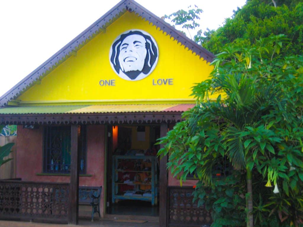 Lugares únicos para disfrutar de Montego Bay, más allá de sus playas 7 Bob Marley en Montego