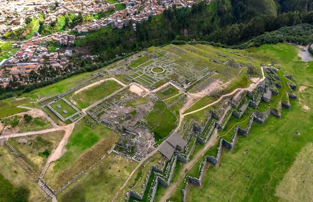 Sacsayhuaman fortaleza