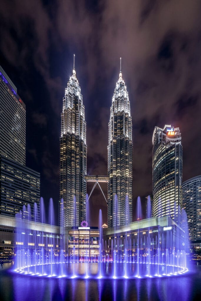 Explorando la Fascinante Ciudad de Kuala Lumpur: Tormenta Cultural y Maravillas Arquitectónicas 1 torres en kuala lumpur