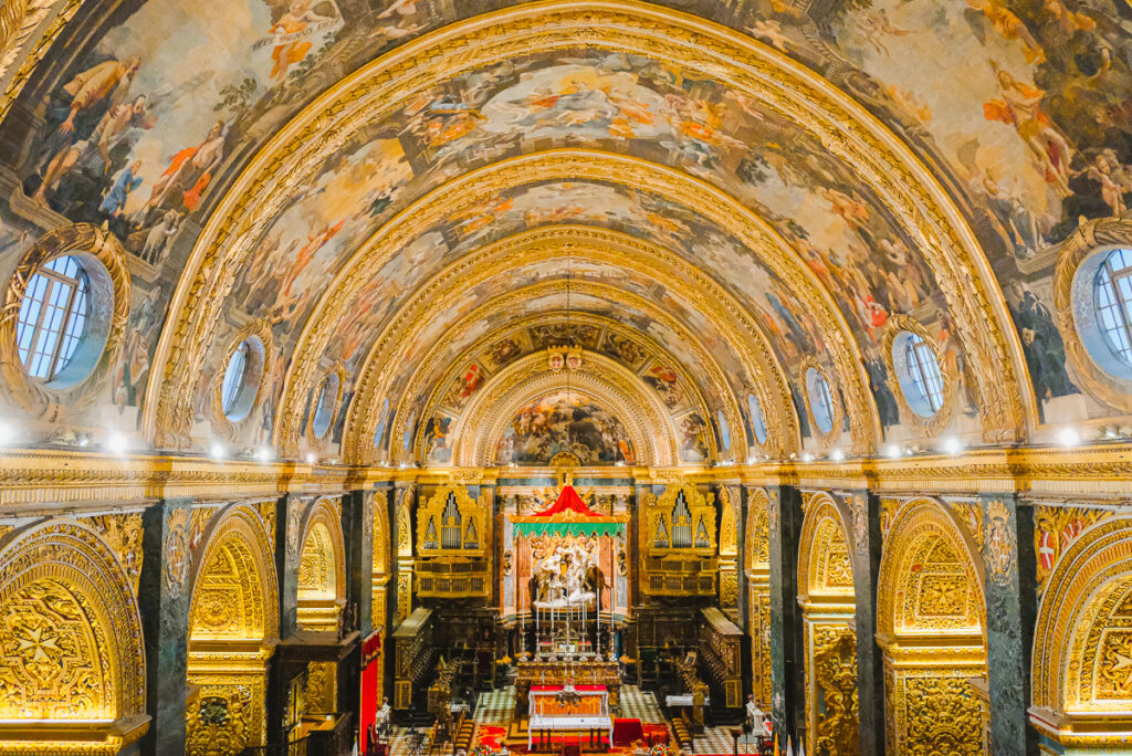 Descubre los tesoros escondidos al visitar Malta: La Valeta y mucho más 1 catedral San Juan