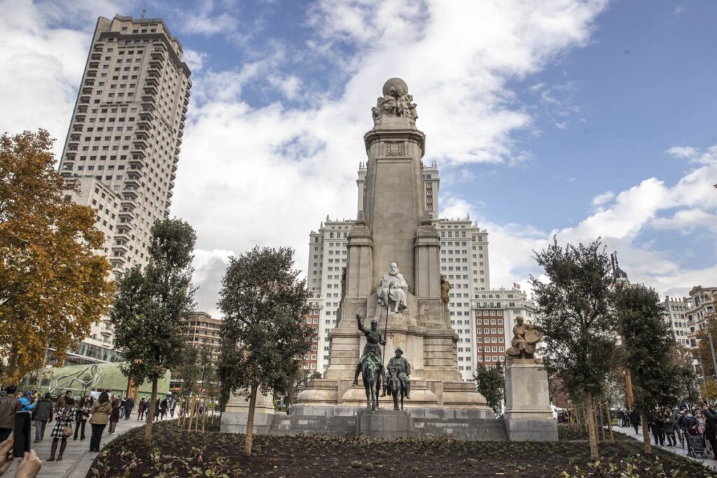 Descubre la Nueva Plaza España: el oasis urbano que cautivará tu visita a Madrid 1 nueva plaza espana