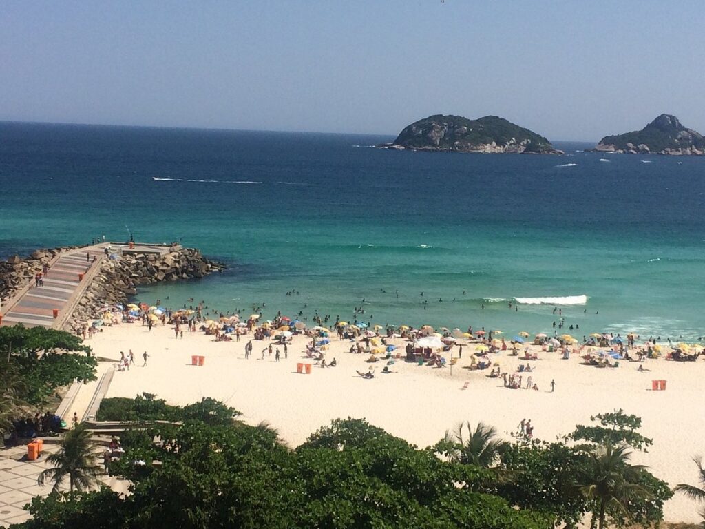 Bienvenidos a la pujante Barra de Tijuca, joya de Río de Janeiro 2 praia do pepe
