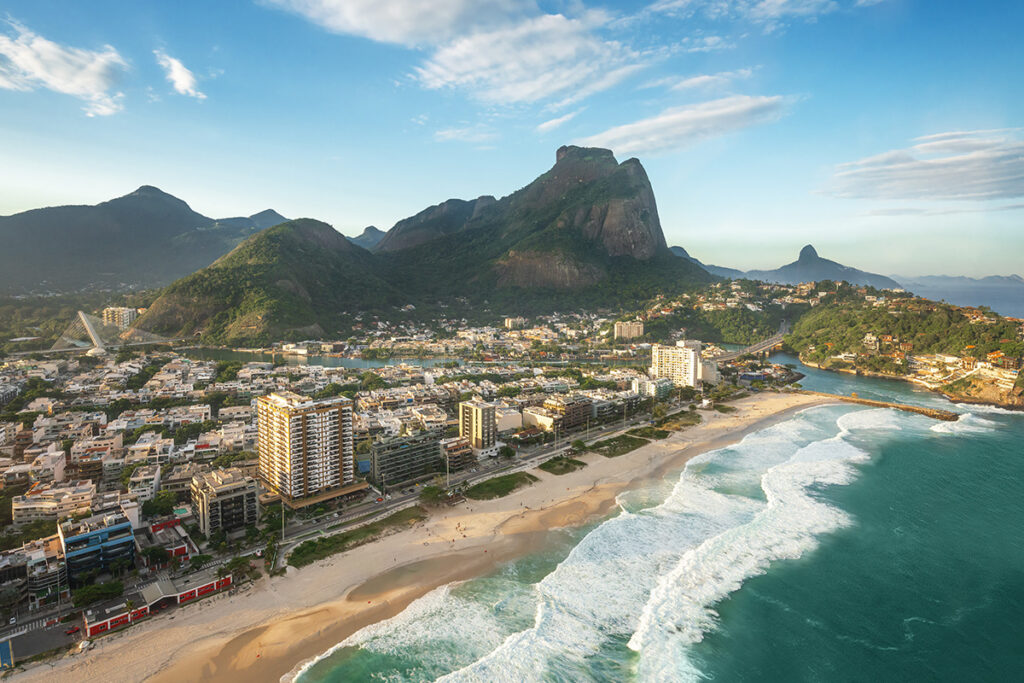 Bienvenidos a la pujante Barra de Tijuca, joya de Río de Janeiro 1 vista aerea de barra de tijuca