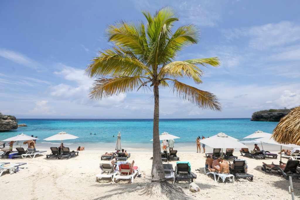 Playa Kenepa Grandi