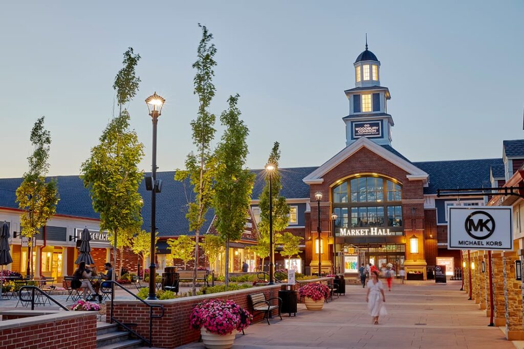 Tours en Nueva York: Explorando la Gran Manzana 2 outlets de Woodbury Common