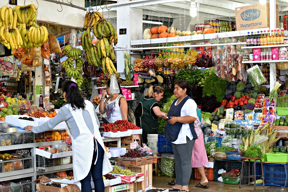 Lima gastronómica: un recorrido por los mejores restaurantes 2 Mercado de Surquillo 1