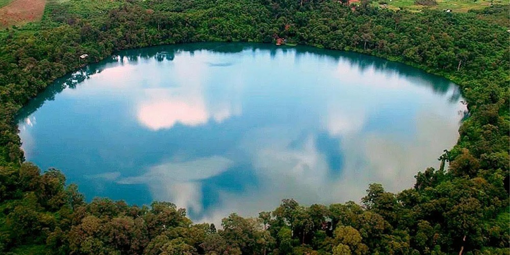 lago volcanico Yeak Loam camboya