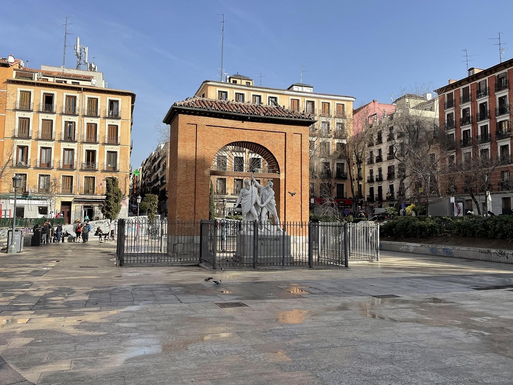 Plaza del 2 de Mayo es el corazon de Malasana