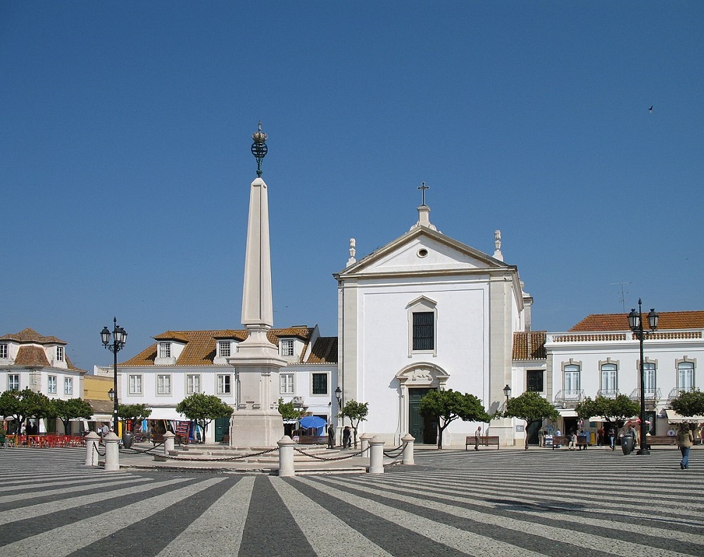 Recorrer Algarve y disfrutar de lugares únicos de Portugal 5 Vila Real Main Square 01