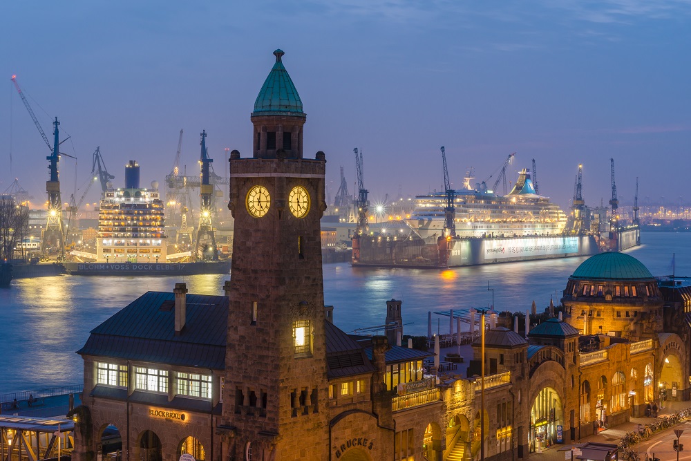Hamburgo: navegando por la ciudad con más canales del mundo 2 germany hamburg st pauli landing stages gauge 2024 09 14 15 44 42 utc