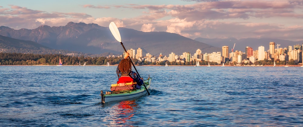 Descubriendo la Costa Oeste de Canadá: tu próxima aventura canadiense 4 kayaking in vancouver bc canada 2025 03 15 03 25 48 utc