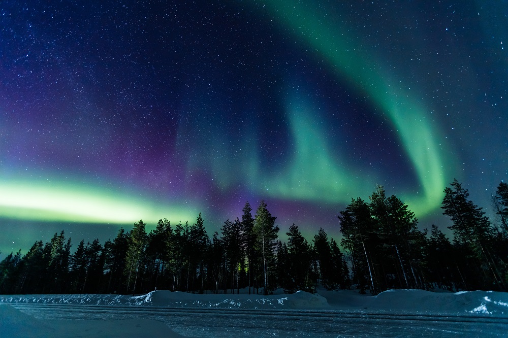 Auroras Boreales: guía completa para disfrutar y conocerlas 1 northern lights aurora borealis activity over the 2025 03 18 15 27 52 utc