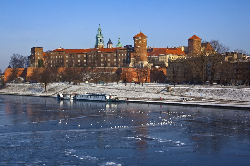 wawal castle krakow poland 2025 04 02 08 40 00 utc