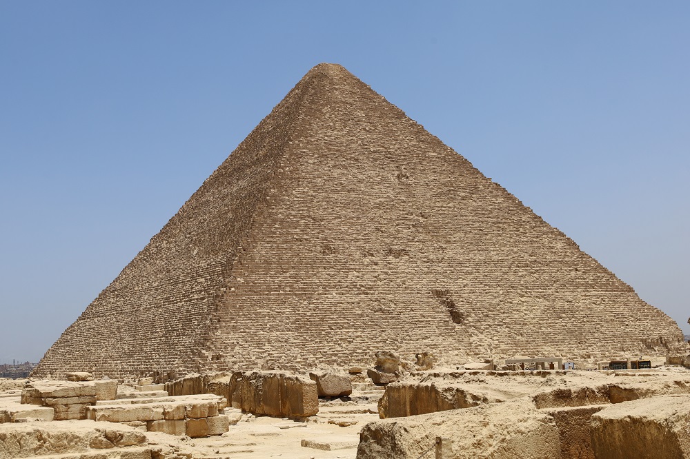 Las pirámides de Giza: tu viaje definitivo al corazón del antiguo Egipto 1 egyptian pyramids in giza a wonder of the world 2025 07 24 16 44 42 utc