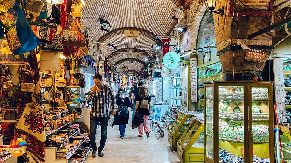 Cuatro joyas turcas que van a cambiar tu forma de ver los viajes: Éfeso, Kuşadası, Izmir y Pérgamo 4 Kemeralti Bazar Esmirna Turquia Esmirna Turquia