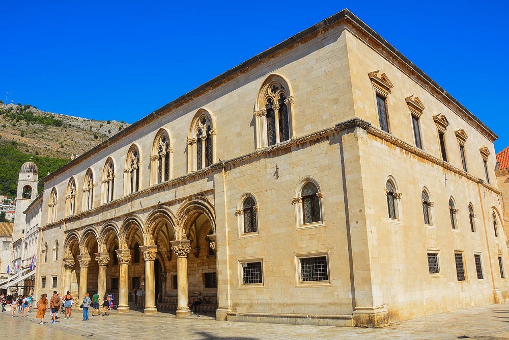 Dubrovnik: la perla adriática que va a redefinir tu concepto de belleza medieval 3 Palacio del Rector