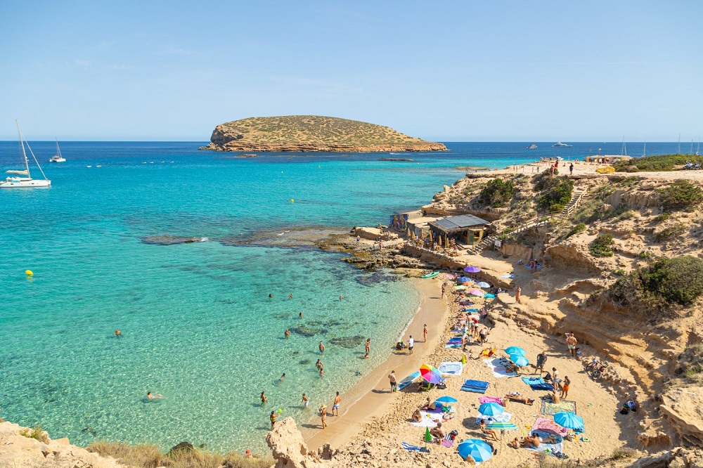 Ibiza con hoteles all inclusive: la guía completa para unas vacaciones perfectas 3 Cala Comte