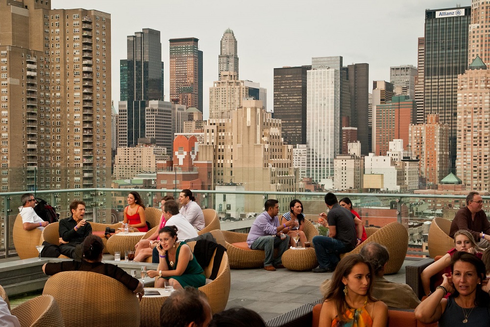 Los mejores rooftops de Nueva York: guía completa para vivir la ciudad desde las alturas 2 The Press Lounge en el Hotel Ink48