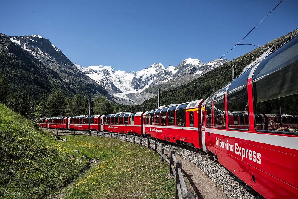 El Bernina Express: el viaje en tren más espectacular entre Italia y Suiza 4